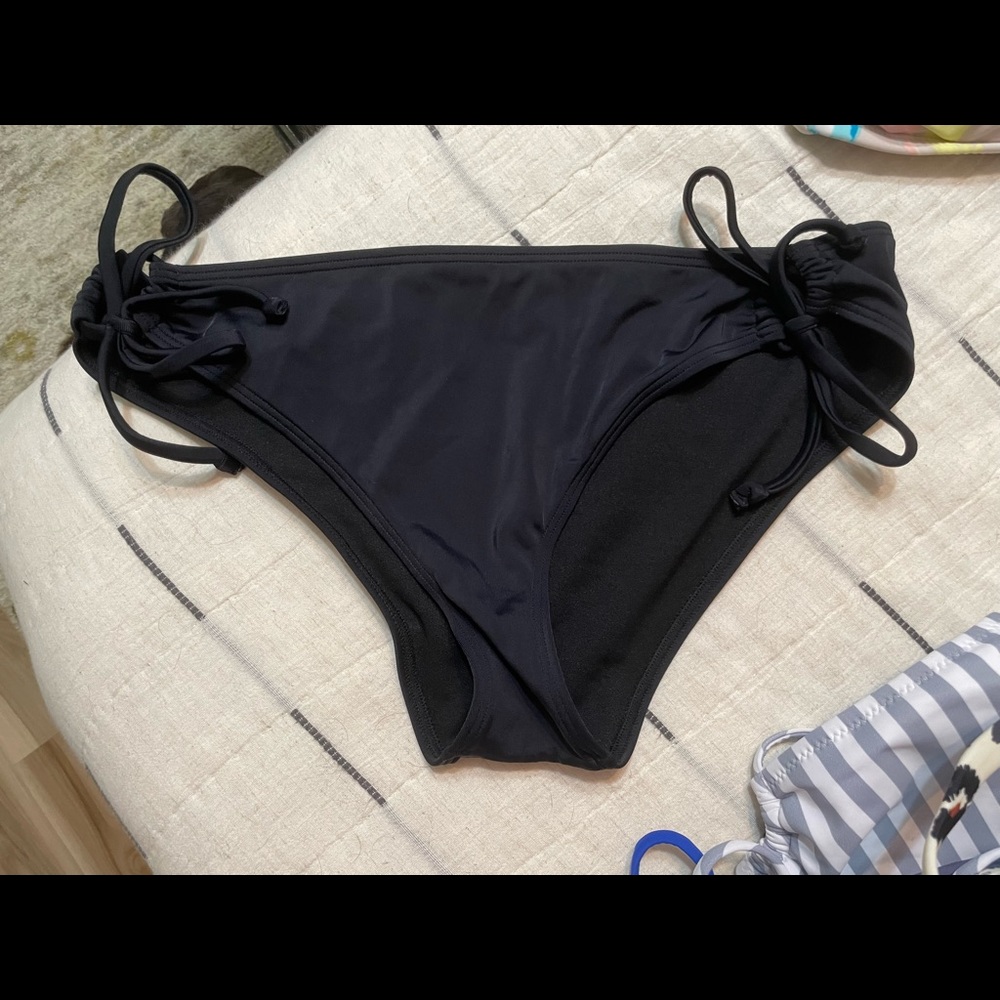 Bathing suit bottoms